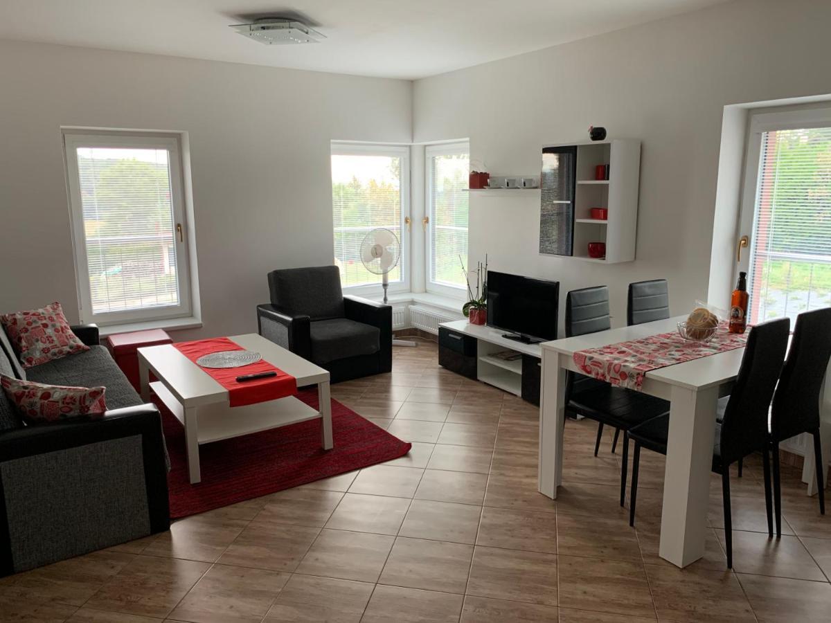 Apartmany Na Rozcesti Lomnice nad Popelkou Экстерьер фото